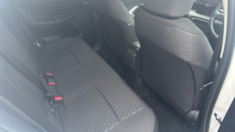 Toyota Yaris 1.5 Hybrid Design 5dr CVT Hybrid Hatchback